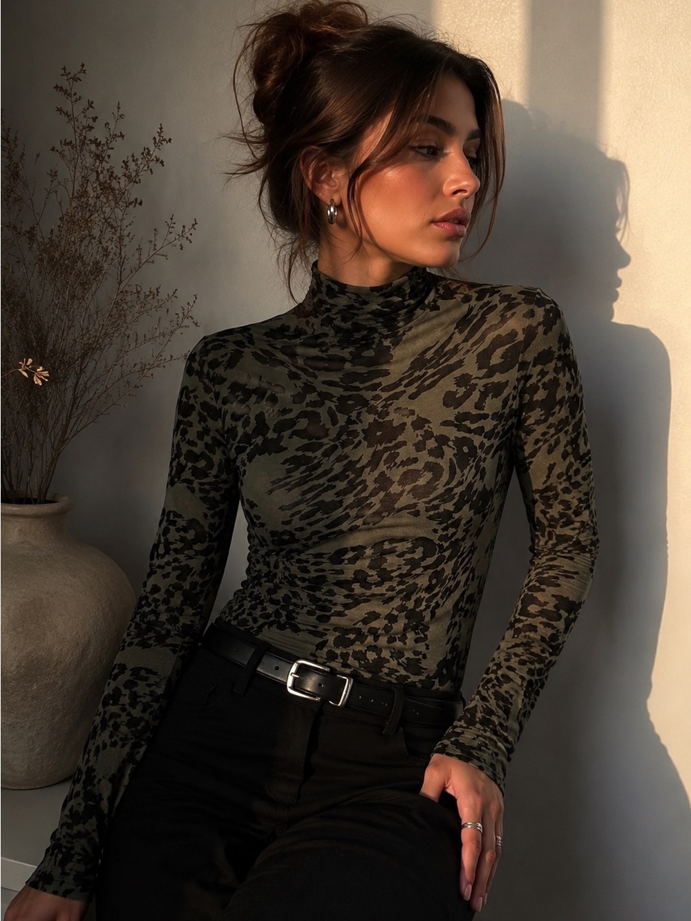Leith Olive Leopard Print Mock Neck Long Sleeve Top M